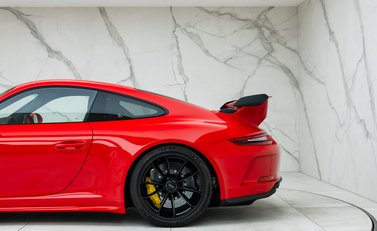 Porsche 911 GT3 (991.2) 34