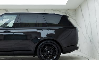 Land Rover Range Rover D350 First Edition 26