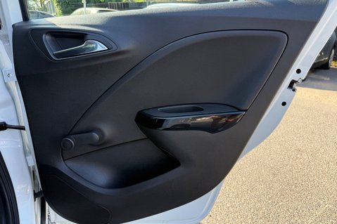 Vauxhall Corsa EXCITE AC ECOFLEX - HUGE SPEC - AIRCON - HEATED SEATS & STEERING WHEEL 31