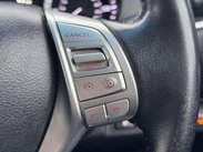 Nissan Navara 2.3 Navara Tekna dCi 4WD 5dr 32