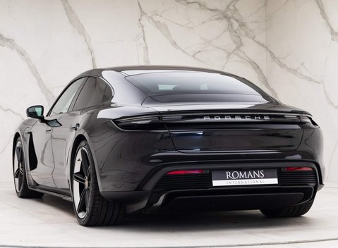 Porsche Taycan TURBO S 93KWH 4