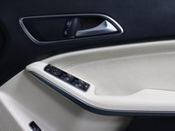 Mercedes-Benz GLA GLA 200 SE 36
