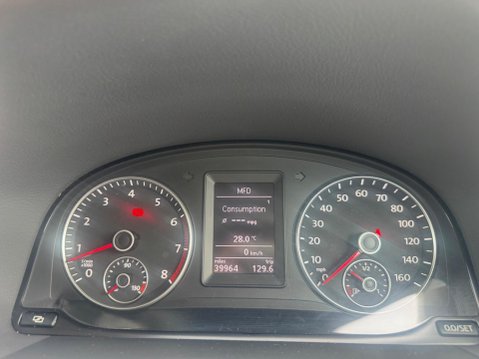 Volkswagen Touran 1.2 TSI BlueMotion Tech S Euro 5 5dr 9