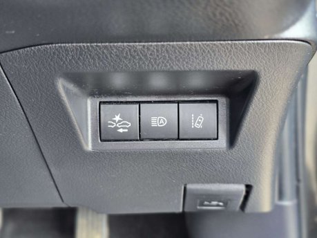 Toyota Yaris 1.5 VVT-h Design Hatchback 5dr Petrol Hybrid E-CVT Euro 6 (s/s) (100 ps) 27