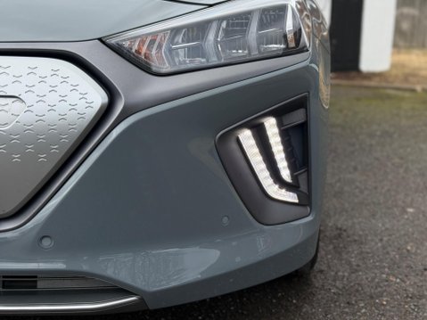 Hyundai IONIQ 38.3kWh Premium SE Auto 5dr 15