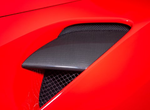 Ferrari 488 SPIDER 39