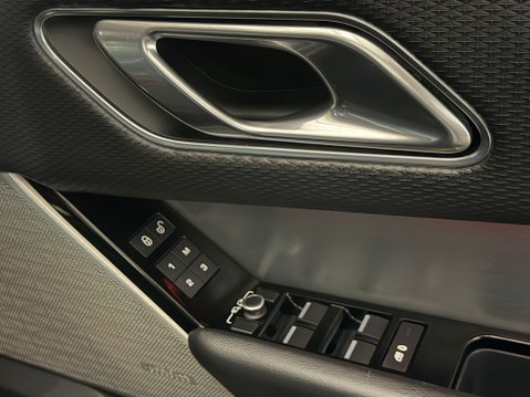 Land Rover Range Rover Velar R-DYNAMIC SE 24