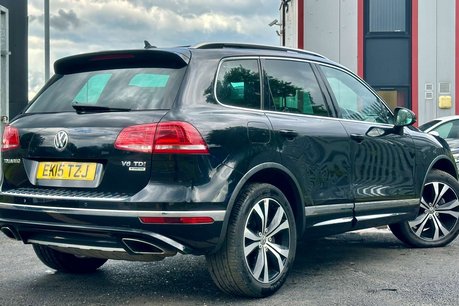 Volkswagen Touareg 3.0 TDI V6 BlueMotion Tech R-Line SUV 5dr Diesel Tiptronic 4WD Euro 6 (s/s) 4