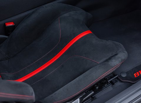 Ferrari 812 Competizione 14