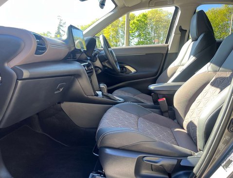 Toyota Yaris Cross 1.5 Yaris Cross Excel HEV 4x4 Auto 4WD 5dr 35