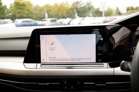 Volkswagen Golf LIFE TSI 19