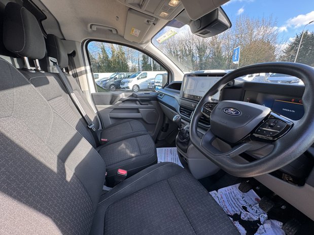 Ford Transit Custom LWB L2H1 Low Roof Trend 280 Air Con Cam Carplay Sensors EURO 6 15