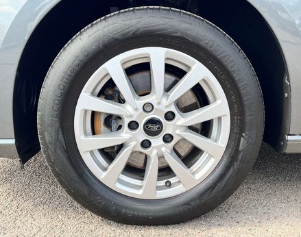 Ford Tourneo Connect 2.0 Tourneo Connect Titanium EcoBlue A 5dr 16
