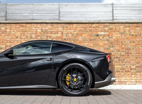 Ferrari F12 Berlinetta 30