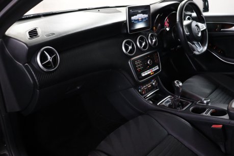 Mercedes-Benz A Class A 180 D AMG LINE 34