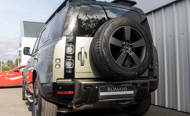 Land Rover Defender 110 X P400 27