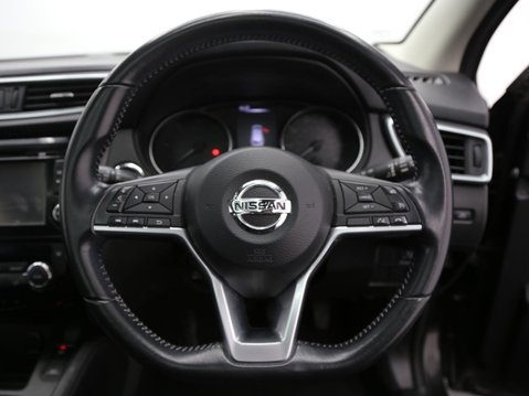 Nissan Qashqai 1.5 dCi N-Connecta Euro 6 (s/s) 5dr 10