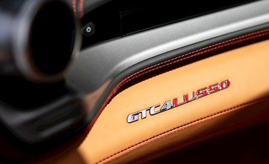 Ferrari GTC4 Lusso 22