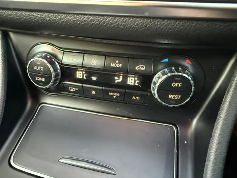 Mercedes-Benz GLA 1.6 GLA200 AMG Line Edition SUV 5dr Petrol 7G-DCT Euro 6 (s/s) (156 ps) 45
