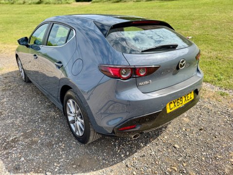 Mazda 3 SE-L LUX MHEV 7