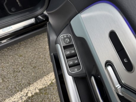 Mercedes-Benz EQA EQA 350 4Matic AMG Line Premium Plus Auto Electric 66 KWH PAN ROOF/HEADS UP 20