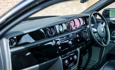 Rolls-Royce Phantom 14