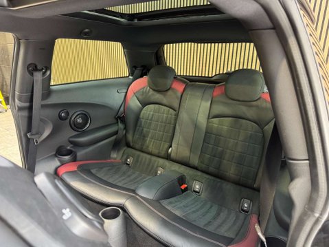 Mini Hatch 2.0 John Cooper Works Auto 3dr 65