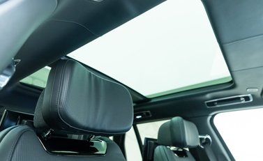 Land Rover Range Rover P530 SV 15