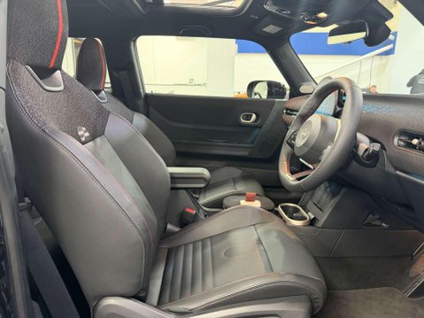 Mini Hatch 2.0S Sport Hatchback 3dr Petrol Steptronic Euro 6 (s/s) (204 ps) 68