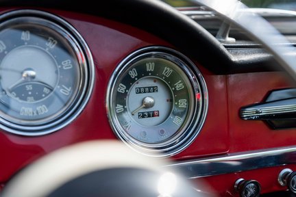 Alfa Romeo Giulietta Spider by Pininfarina 25