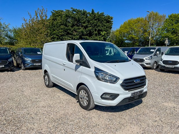 Ford Transit Custom SWB L1H1 (SOLD) Low Roof Limited 280 Air Con Alloys Nav Sensors EURO 6 NO V 4