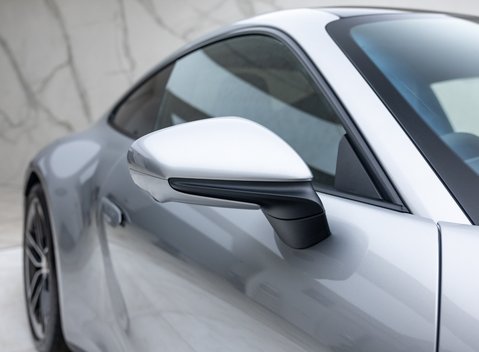 Porsche 911 Carrera GTS (992.2) 45