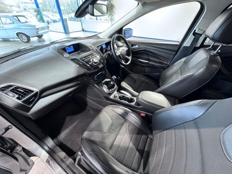 Ford Kuga 2.0 TDCi Titanium 2WD Euro 5 5dr 23