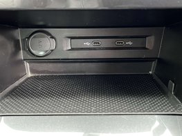 Volkswagen Tiguan 1.5 Tiguan Life TSi 5dr 51