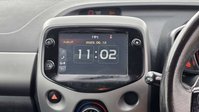 Toyota Aygo 1.0 VVT-i x-play Hatchback 5dr Petrol x-shift Euro 6 (71 ps) 42