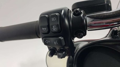 Harley-Davidson Touring 1745 FLHXS Street Glide Special Euro 4 31