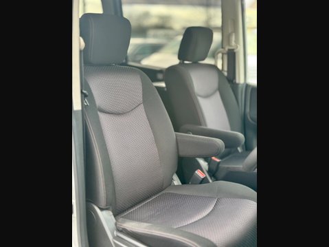 Nissan Serena 2.0 Petrol Hybrid 8 Seater 11