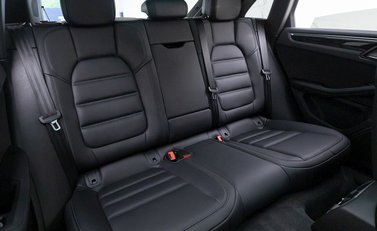 Porsche Macan S 12