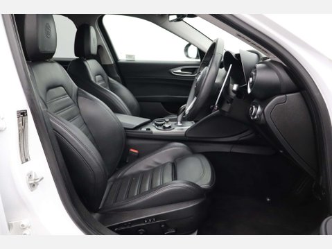 Alfa Romeo Giulia 2.1 Giulia Speciale TD Auto 4dr 15
