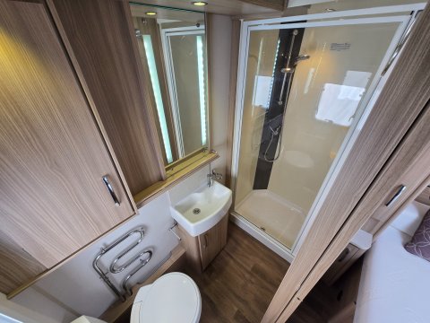 Coachman Pastiche 575 12