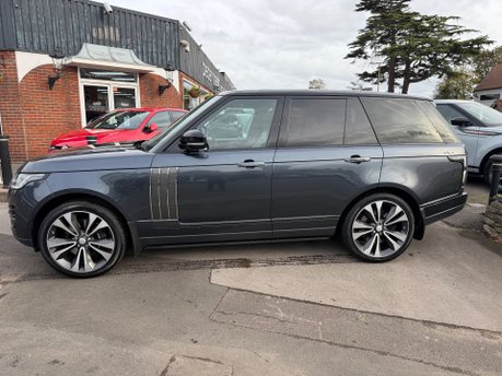 Land Rover Range Rover 5.0 P565 V8 SV Autobiography Dynamic SUV 5dr Petrol Auto 4WD Euro 6 560BHP 9