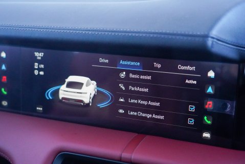 Porsche Taycan Performance Plus 93.4kWh 17