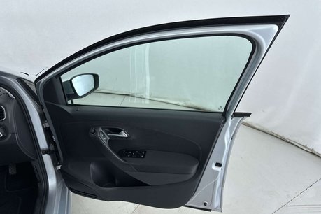 VOLKSWAGEN POLO 2013 13 1.4 POLO MATCH SEMI AUTO 5DR 2013 13 34,872 MILES... image 30