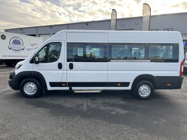 Peugeot Boxer PEUGEOT BOXER 440 L4H2 BLUE 17 SEATER MINIBUS 4