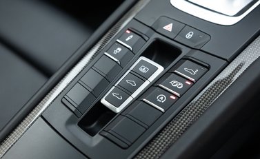 Porsche 911 Carrera 4 GTS (991.2) 30