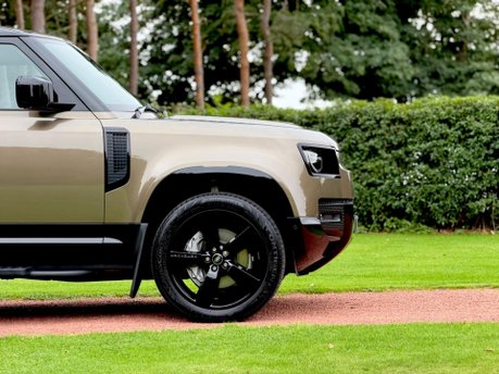 Land Rover Defender HARD TOP X-DYNAMIC HSE 25