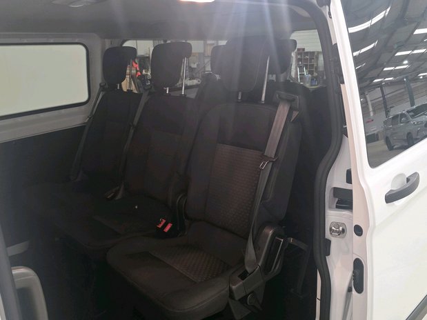 Ford Transit Custom Transit Custom 320 L2 Diesel FWD 2.0 EcoBlue 130ps H1 Trend 9-Seater 14