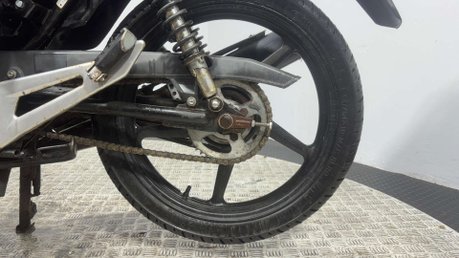 Yamaha YBR 125 2012 ONLY 14K PROJECT BIKE LEARNER SPARES OR REPAIR 125CC 19