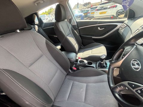 Hyundai i30 1.4 Blue Drive SE Hatchback 5dr Petrol Manual Euro 6 (s/s) (100 ps) 50