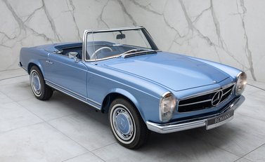 Mercedes-Benz 280 SL W113 Pagoda 14